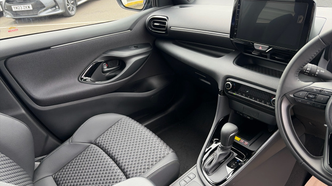 Mazda 2 Hybrid 1.5i Hybrid Homura 5dr CVT Hybrid Hatchback - Image 14